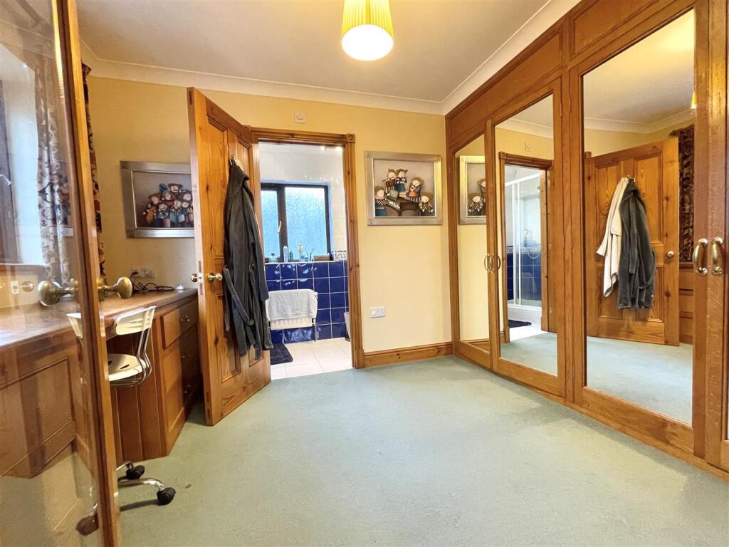 Fron Briallen dressing room pic 1.jpg