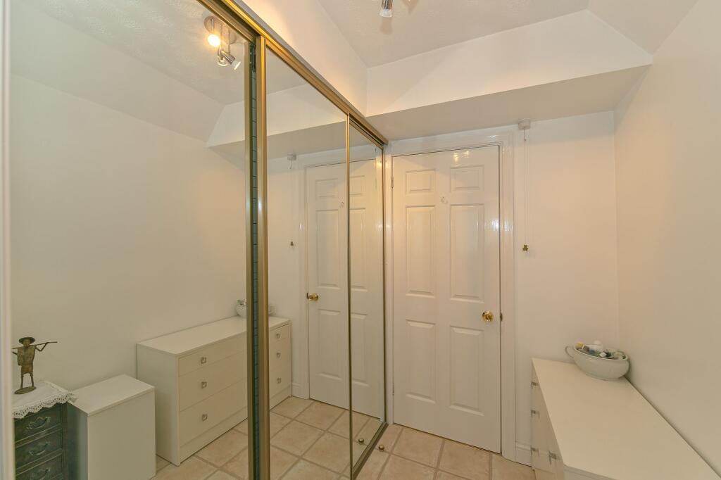 Dressing Area to Family Bathroom