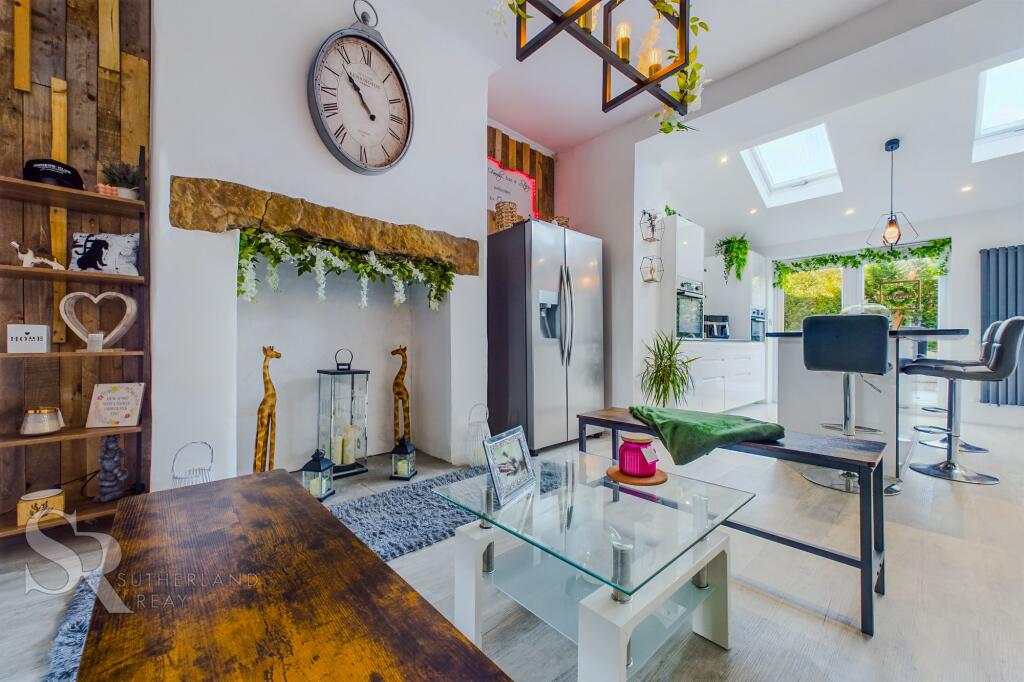 Kitchen Diner / Snug