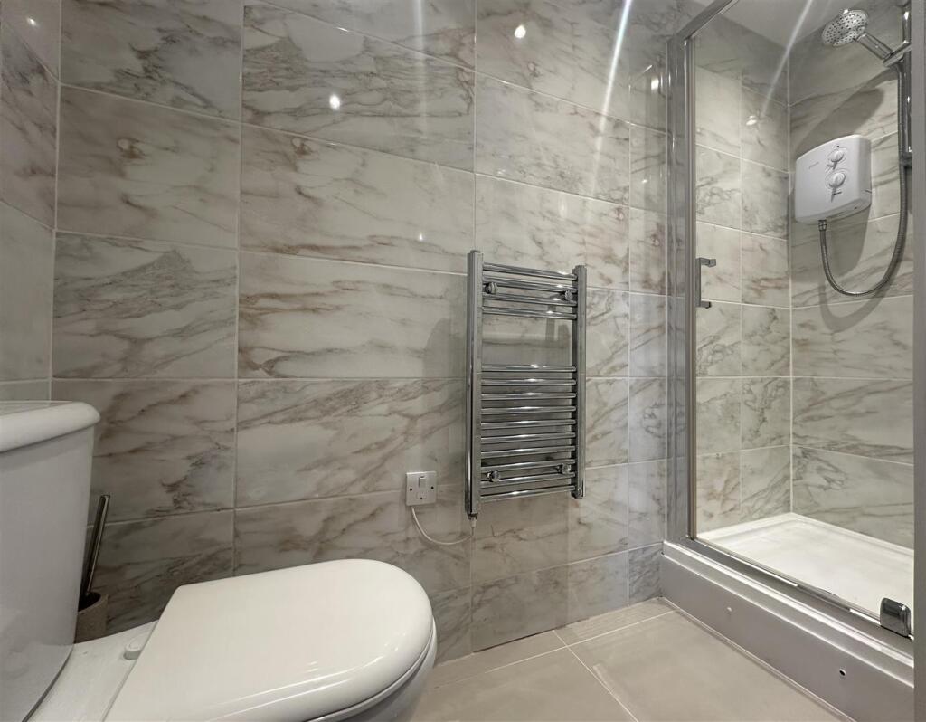 Shower Room .jpg