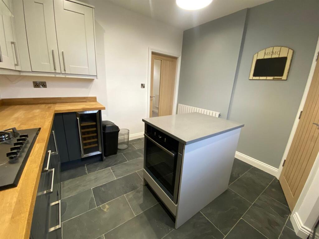 kitchen 3.jpg