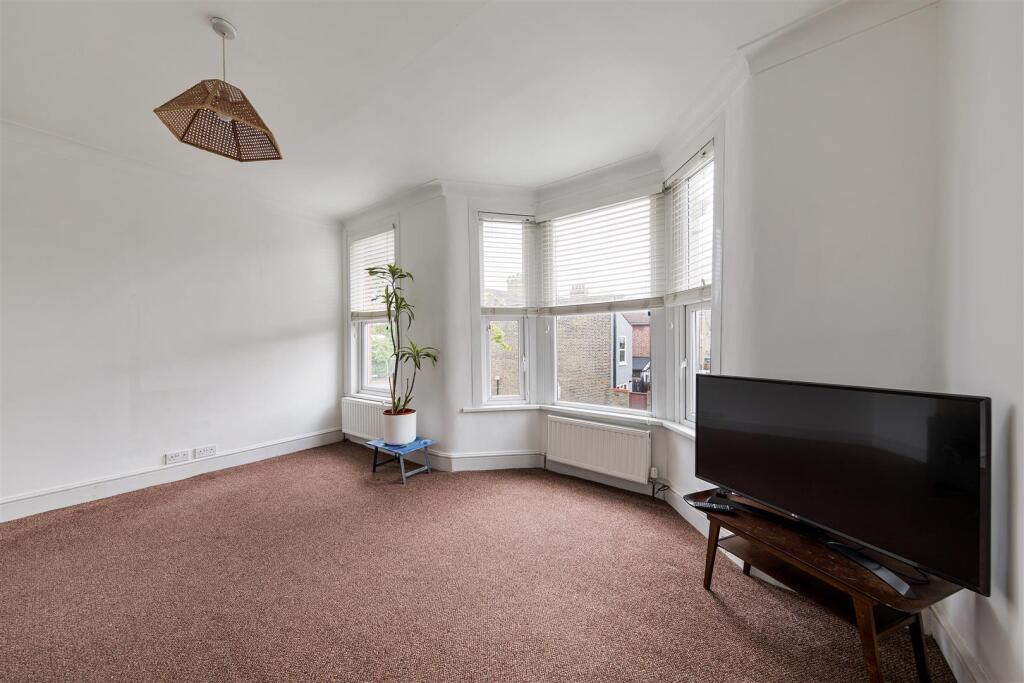 Simonds Road, E10