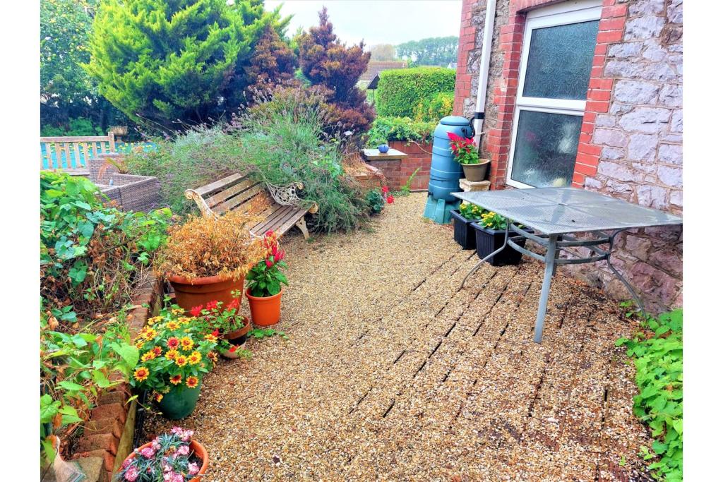 Side Garden