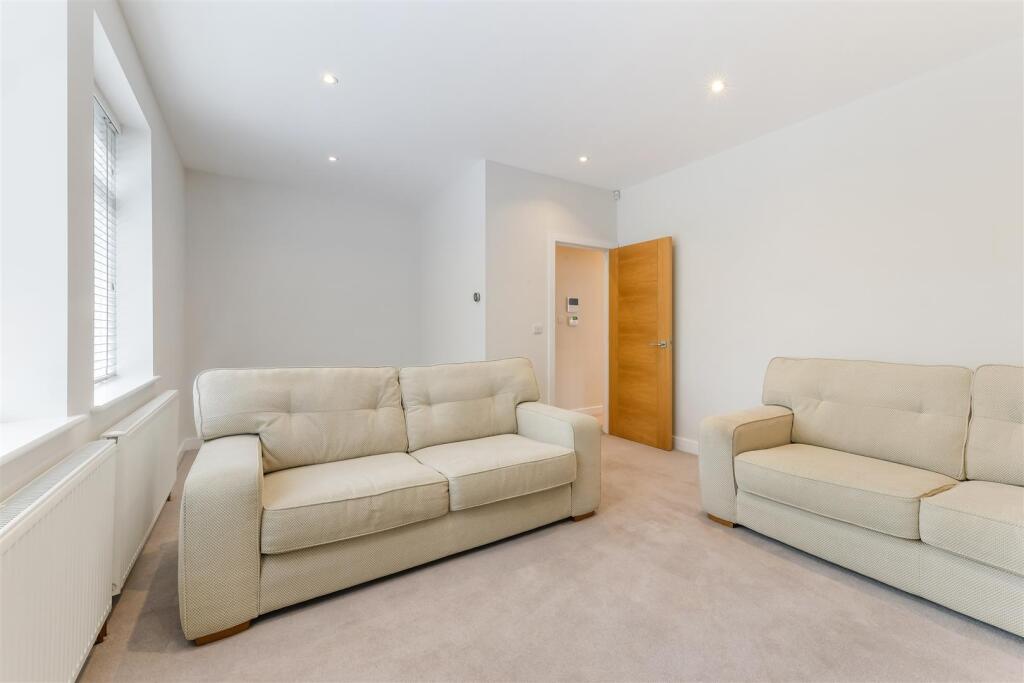 WATERHOUSE LANE, 5B (2).jpg