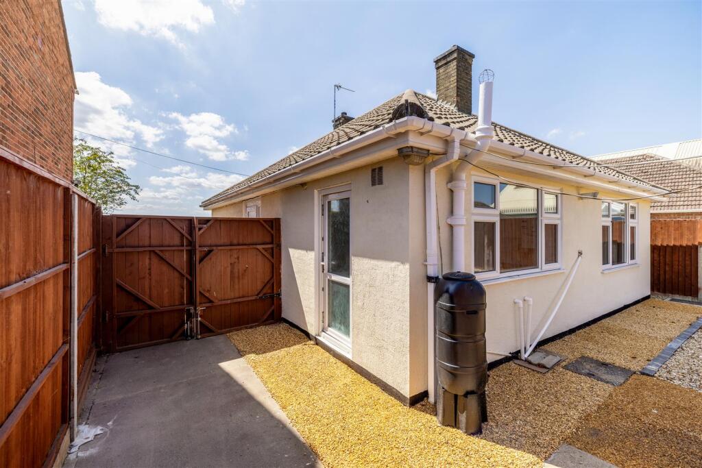 35 Rochford Tower Lane (Fishtoft)-10.jpg