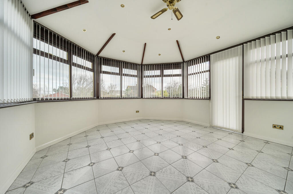 1387220-8-693af1a...