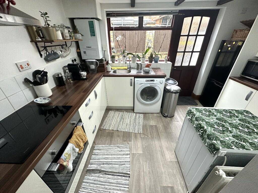 EXTENDED KITCHEN (A)