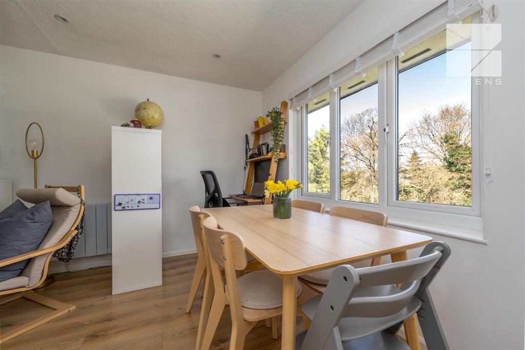 12 Hawthorne Court_0009.jpg