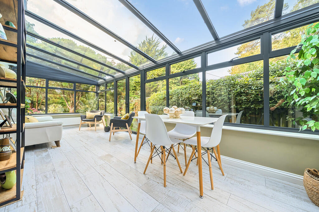 1358046-9-68d5353...