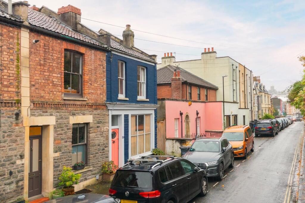 4U0CPMR - External D.jpg