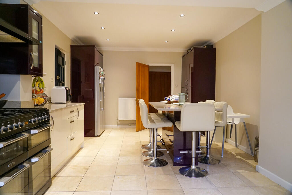 Mulberry Cottage-...