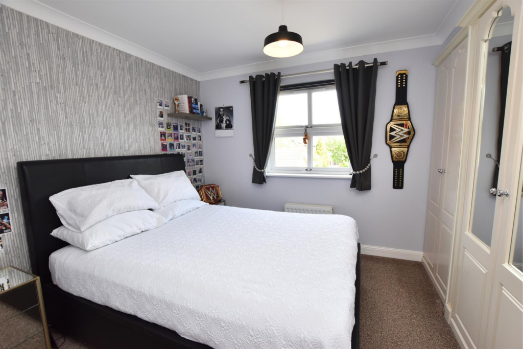 BEDROOM 3 (REAR)