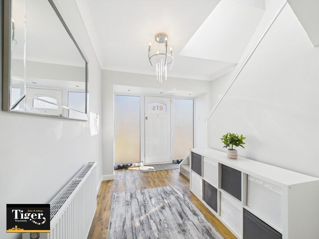 CAM02176G0-PR0523...