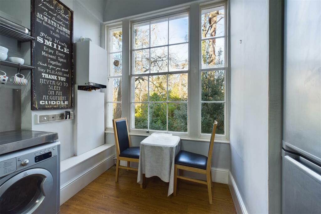 Flat 3, 110 Evesham Road, Cheltenham, Gloucestersh