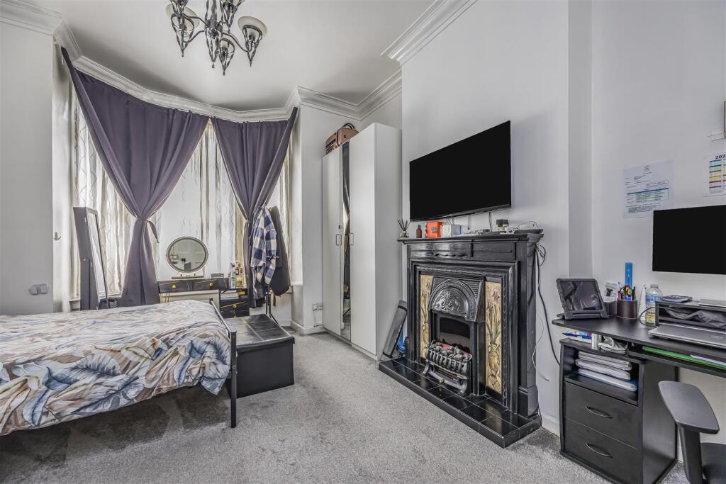 Lower Flat, 54 North End Avenue, Portsmouth-Portic