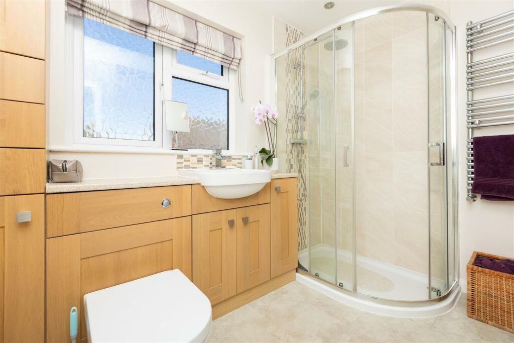 Bathroom/Shower room
