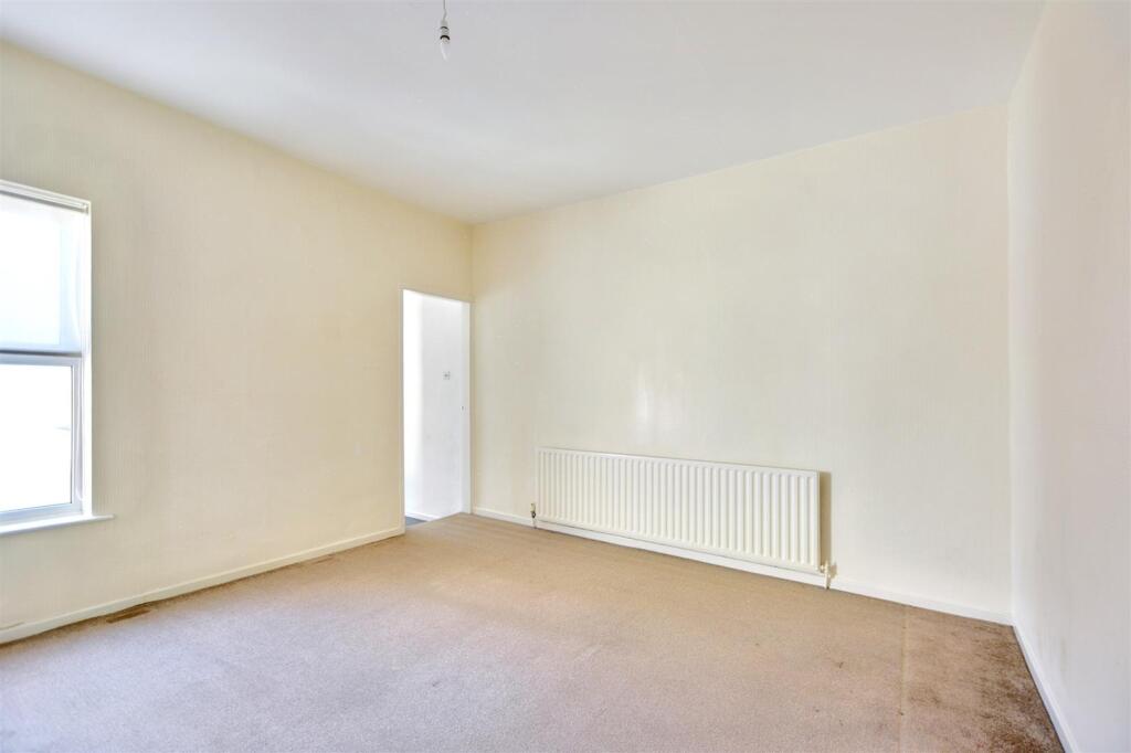Bedroom 2_1.jpeg