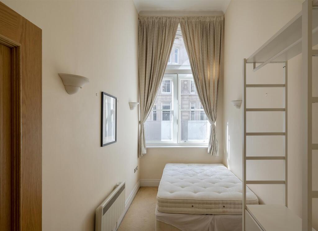 Flat 1 Temple House - low res - NPP05739.jpg