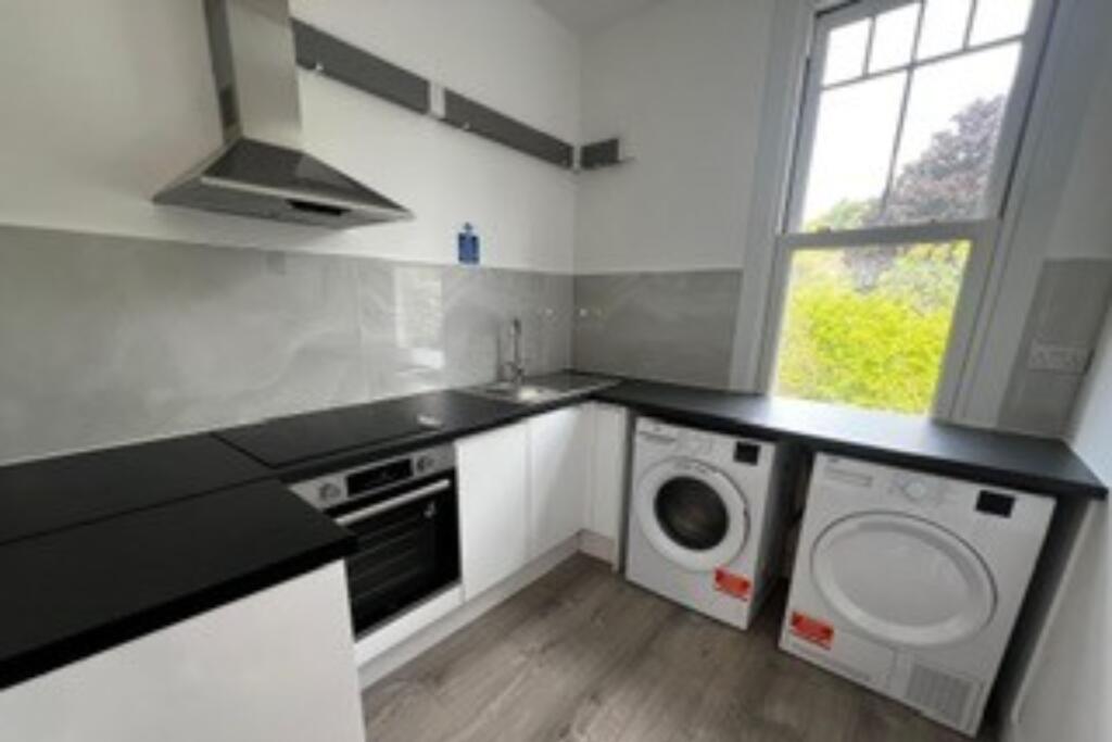 24 South Hill Avenue, Harrow, HA2 0NQ