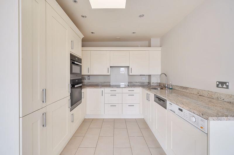 Kitchen with integrated appliances