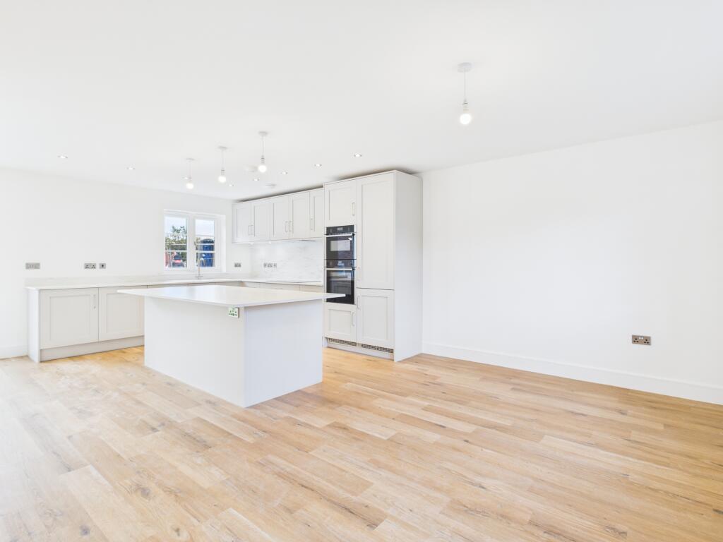 Living/Dining Kitchen