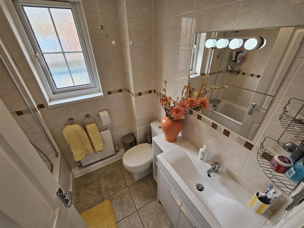 Bathroom W.C.