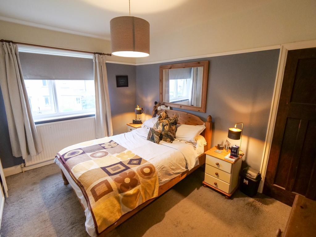 Master Bedroom Dual Aspect