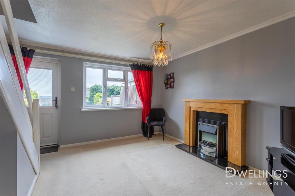 DWELEST - 62 Hawthorn Cresent, DE15 9QP-0009.jpg