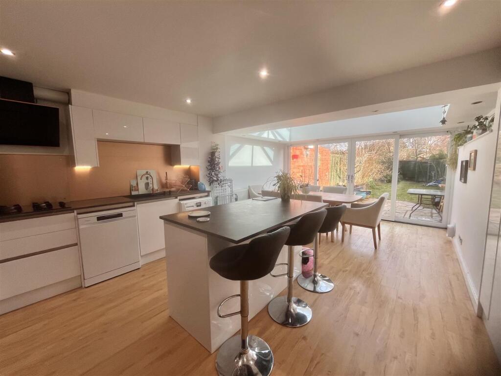 Kitchen 1 - Copy.jpg