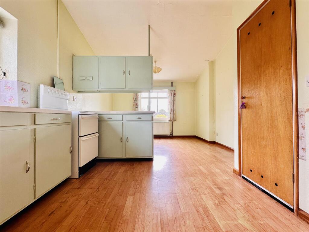 Kitchen/Dining Room