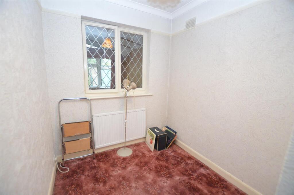 41 Bramley Close bed 2.JPG