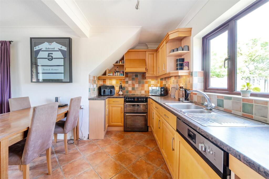 60 Kingsley Road, Silverstone (10).jpg