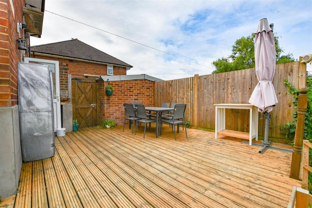 Garden Decking .jpg