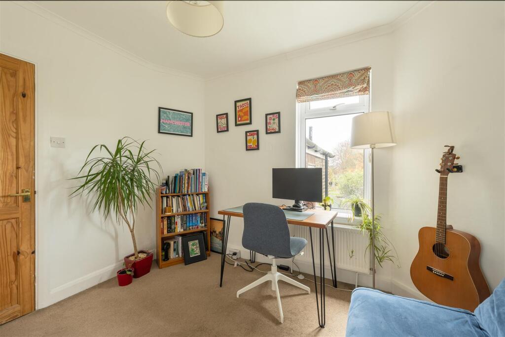 Odessa Road, E7