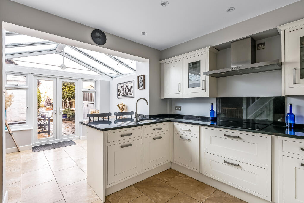 3-Uckfield-Cottage-17