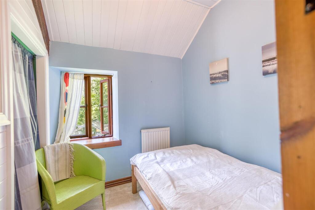 Cottage Bedroom 2