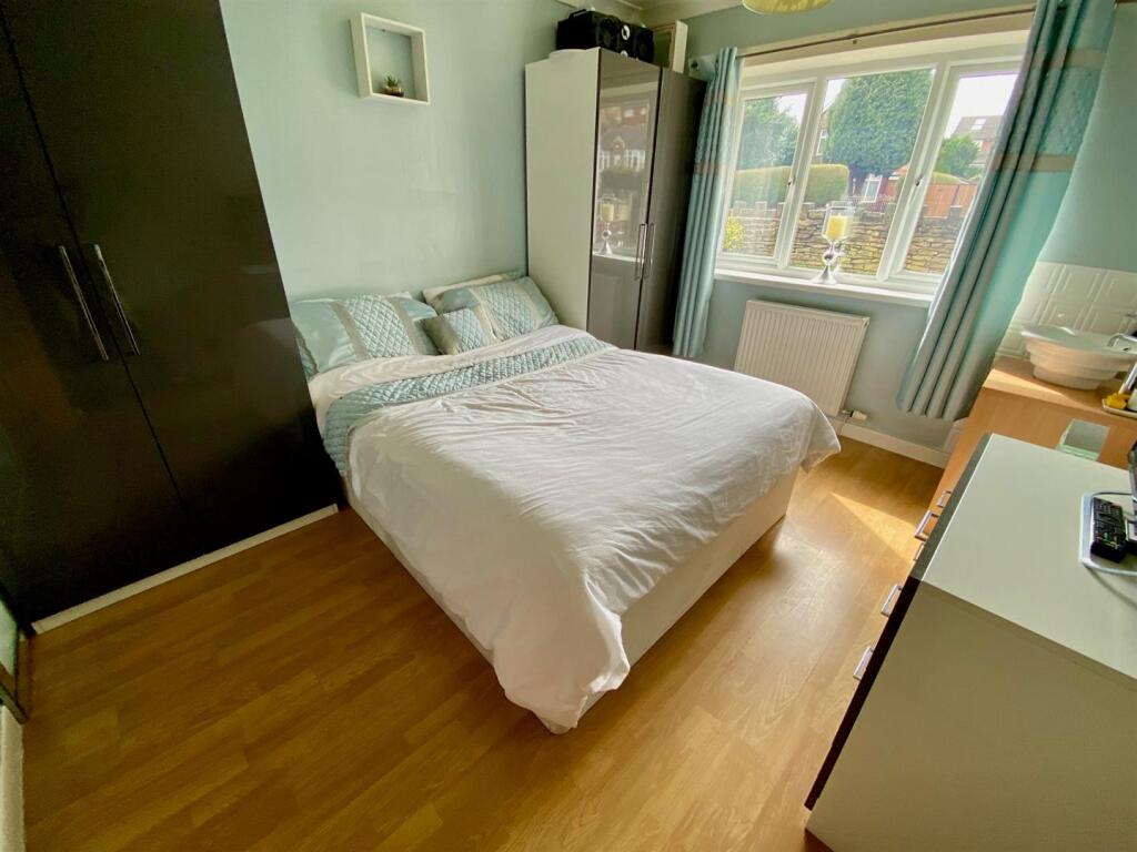 bedroom ground floor.jpg
