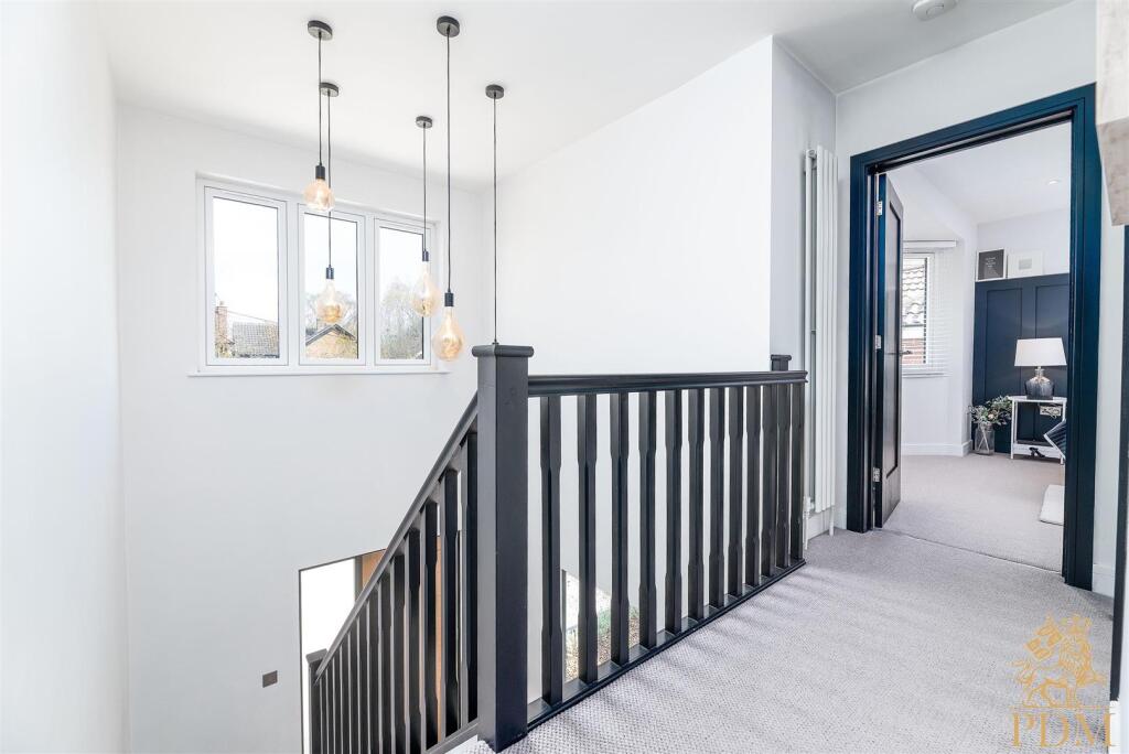 33 Thoresby Road Bramcote NG9 3EN