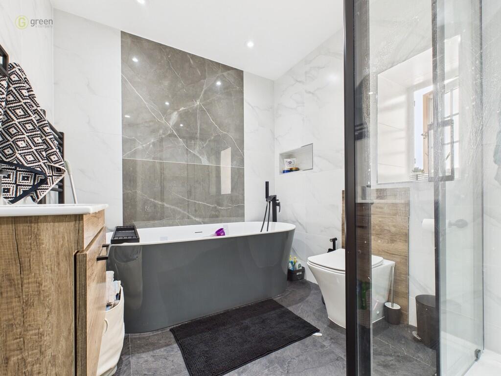 CAM03830G0-PR0221...