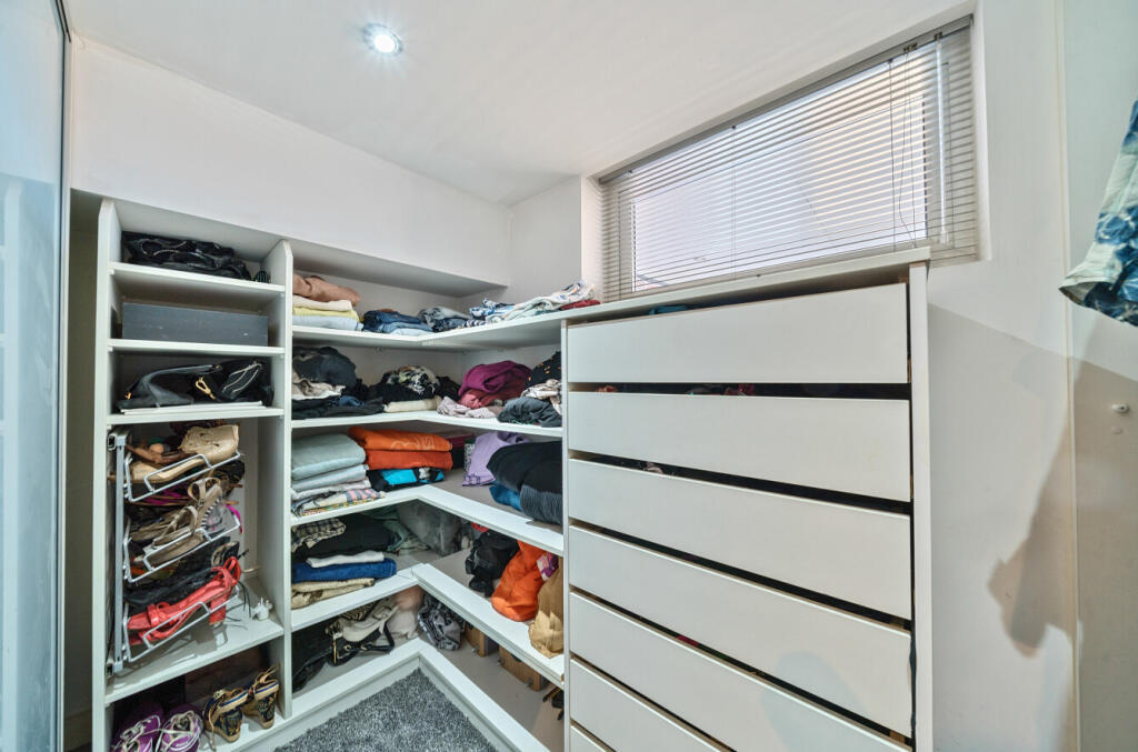 1294354-5-682b4c2...