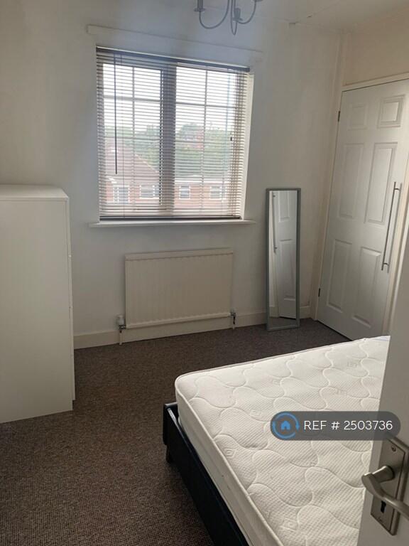 Small Bedroom