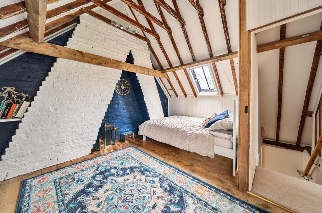 1329841-4-6888b94...