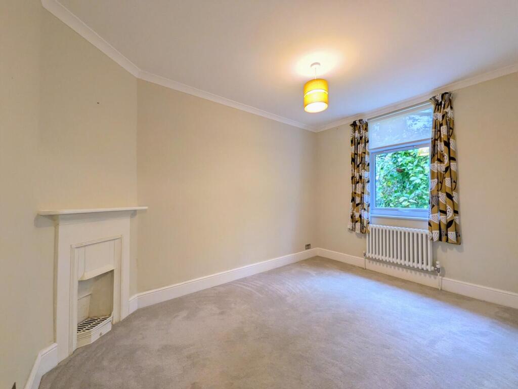 Guest bedroom