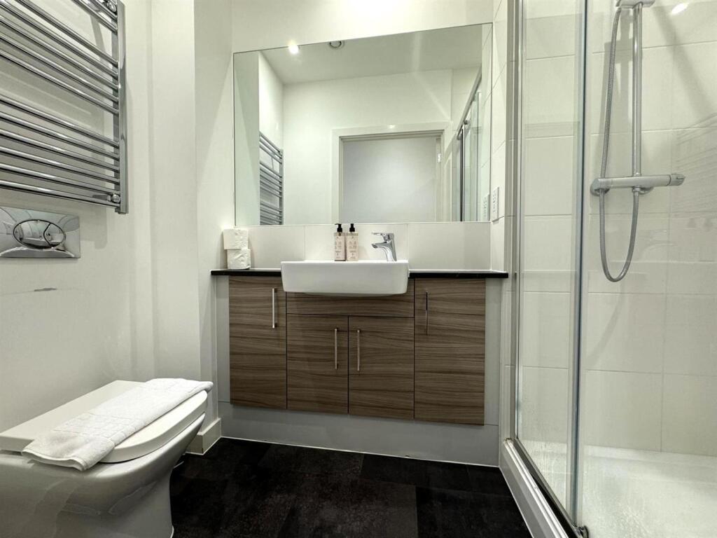 Bathroom.jpeg
