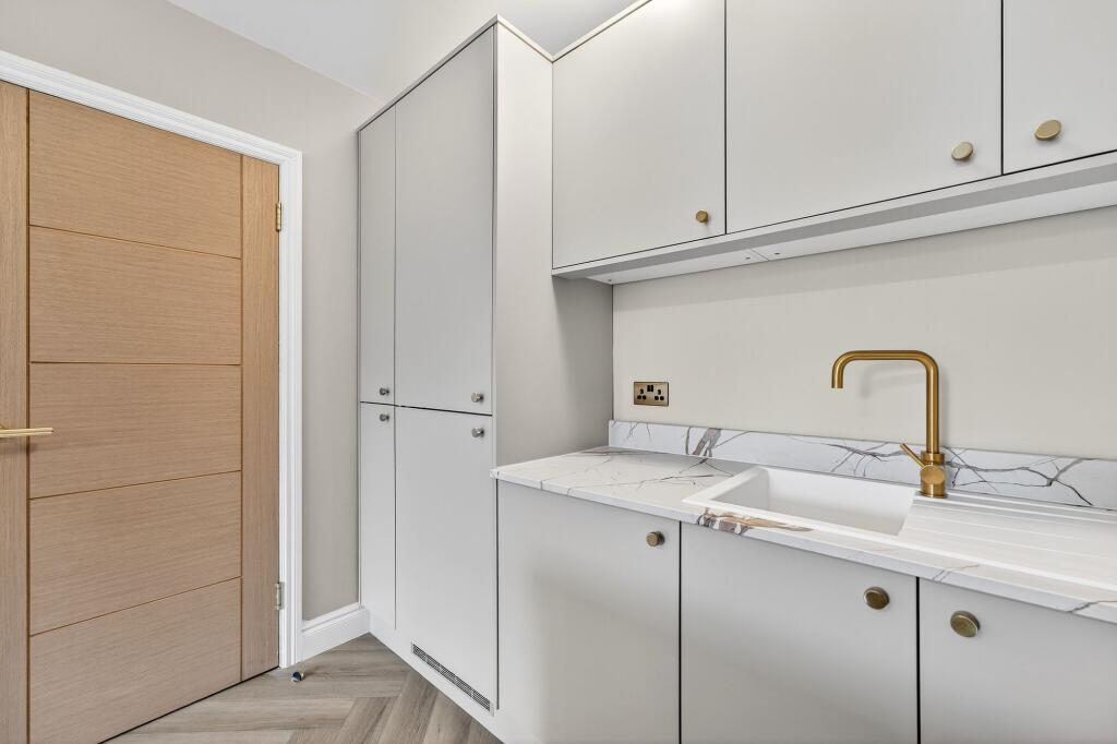 Lounge / Kitchen