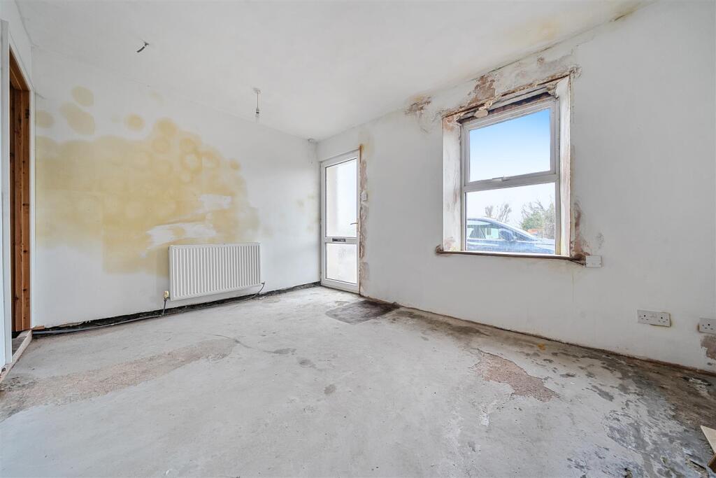 Winder Gate, Frizington