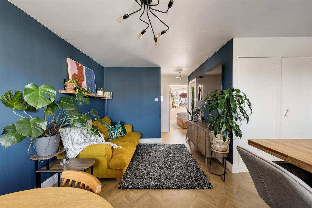 2, Brockway Close E11