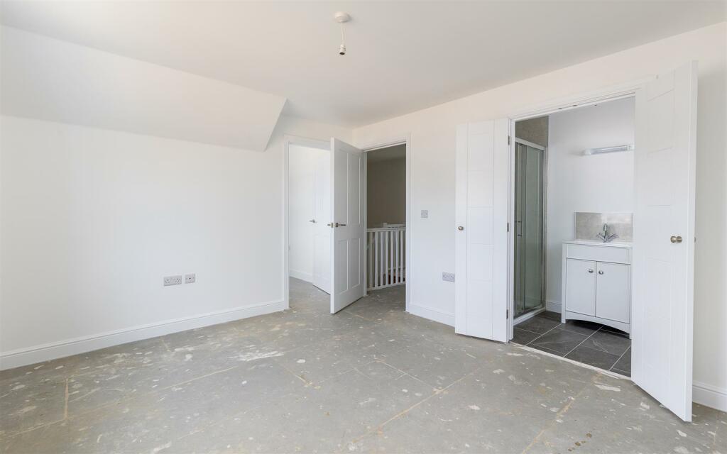 Bedroom 1.jpg