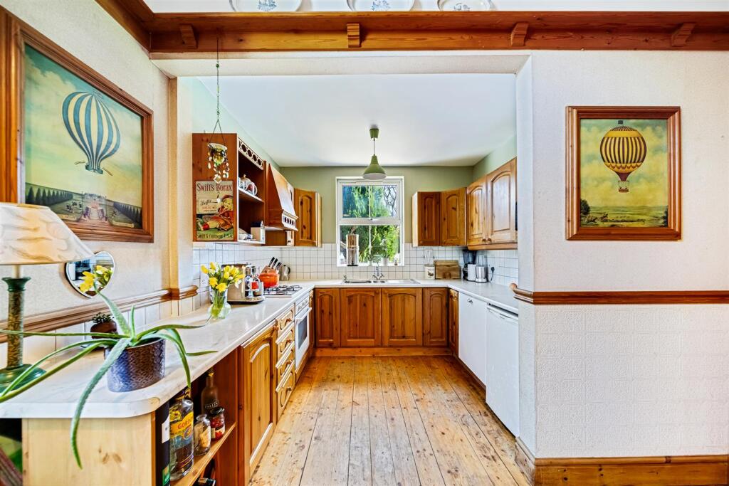 Breakfast Kitchen Aspect 2