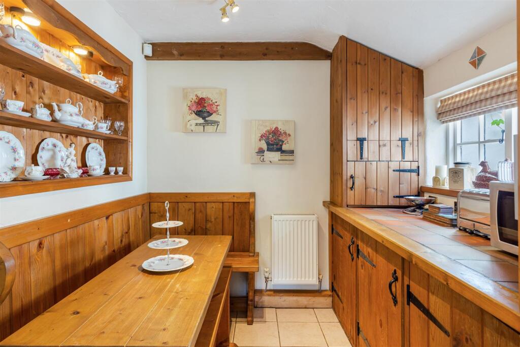 A15 - Orchard View Cottage Cockington Way - 250606